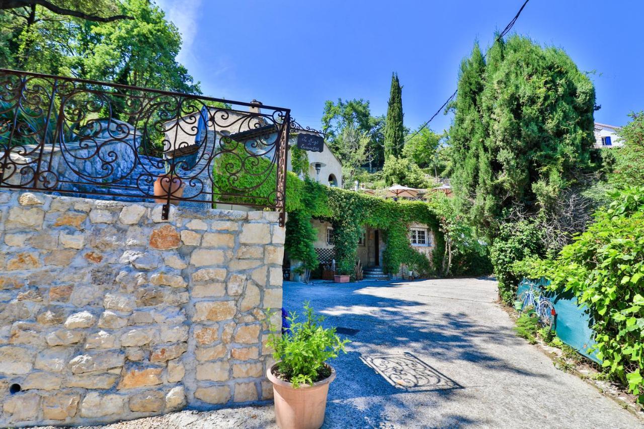 Bed and Breakfast Le Mazet De Tourrettes Екстер'єр фото