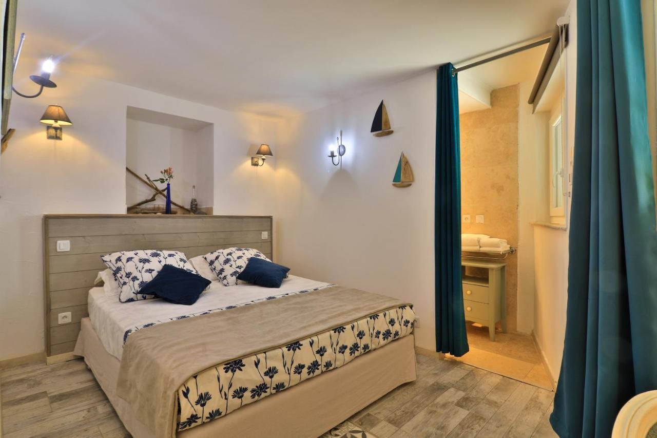 Bed and Breakfast Le Mazet De Tourrettes Екстер'єр фото