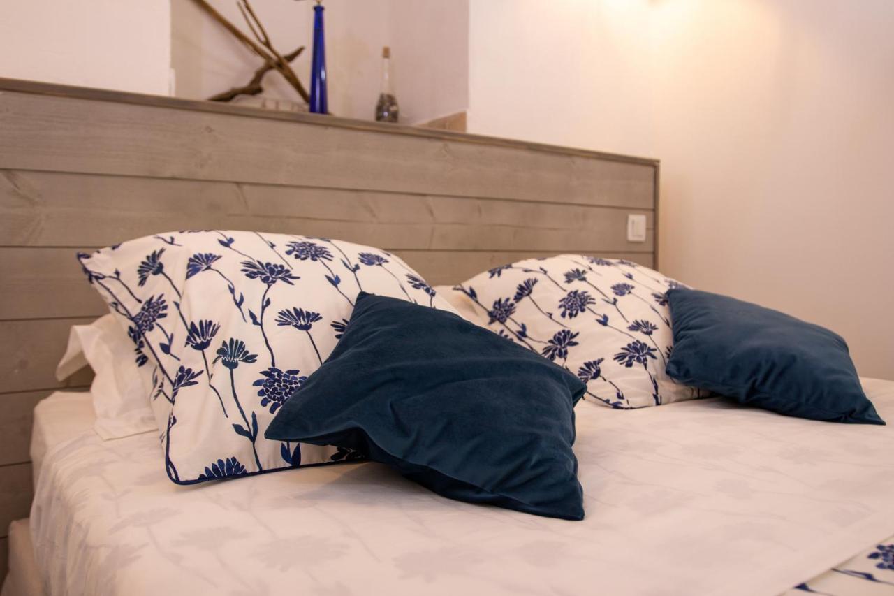 Bed and Breakfast Le Mazet De Tourrettes Екстер'єр фото