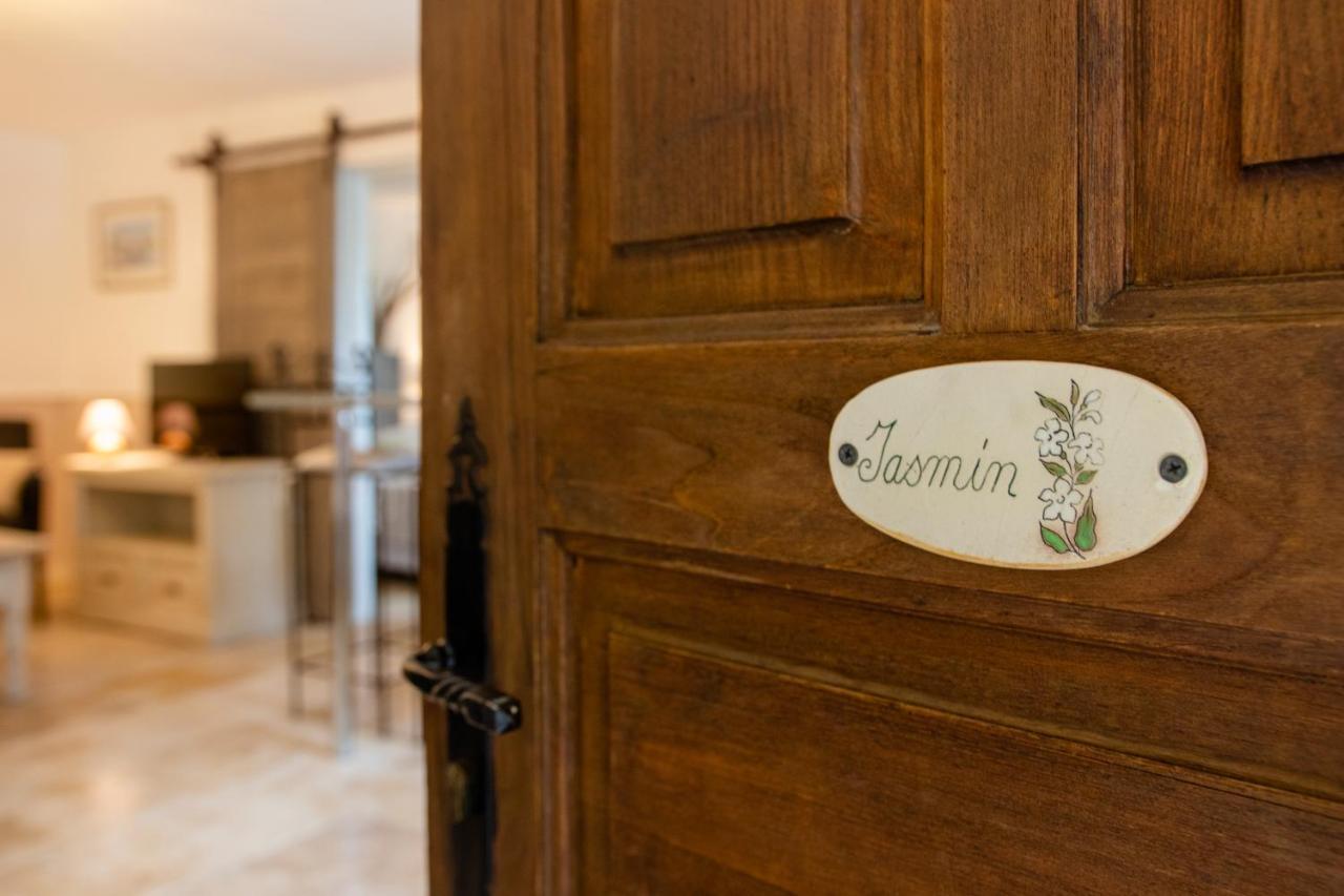 Bed and Breakfast Le Mazet De Tourrettes Екстер'єр фото