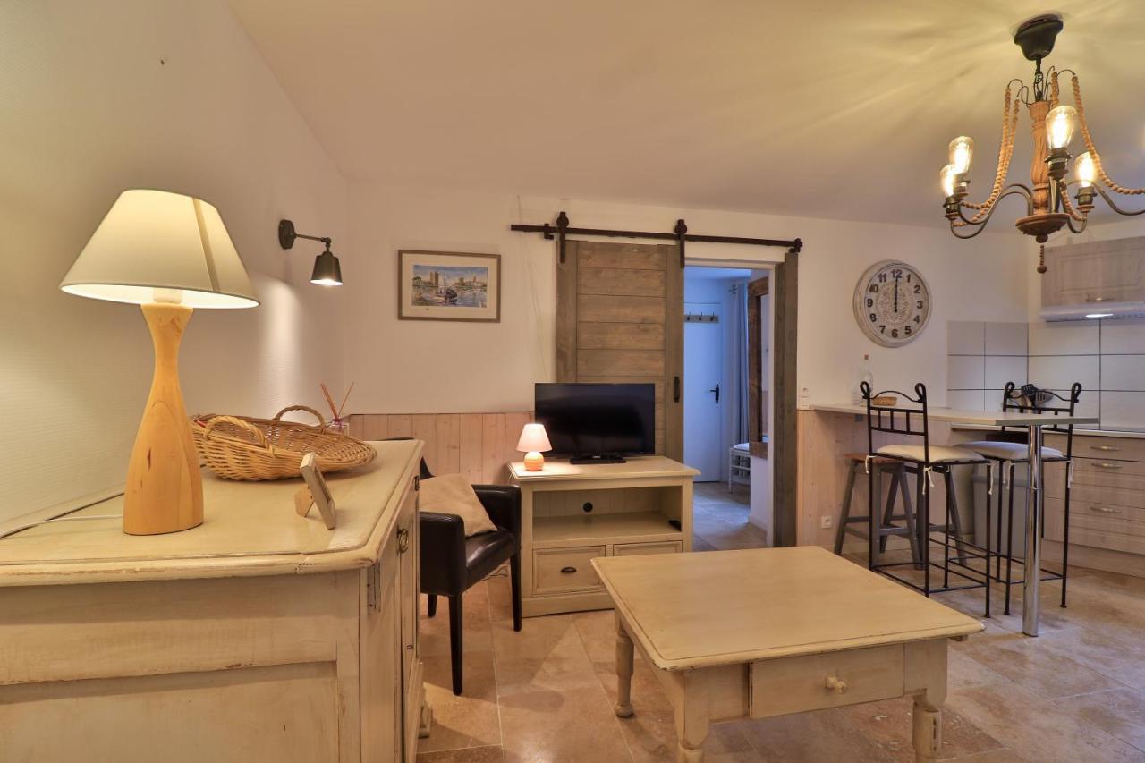 Bed and Breakfast Le Mazet De Tourrettes Екстер'єр фото