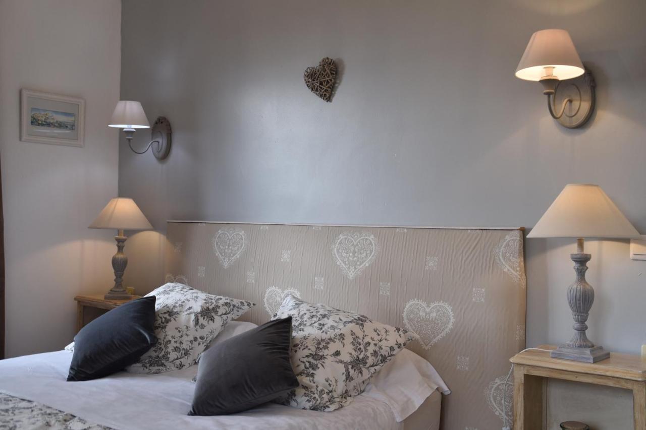 Bed and Breakfast Le Mazet De Tourrettes Екстер'єр фото